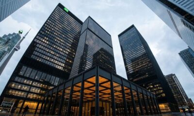 vertical market vs horizontal market comparison diagram